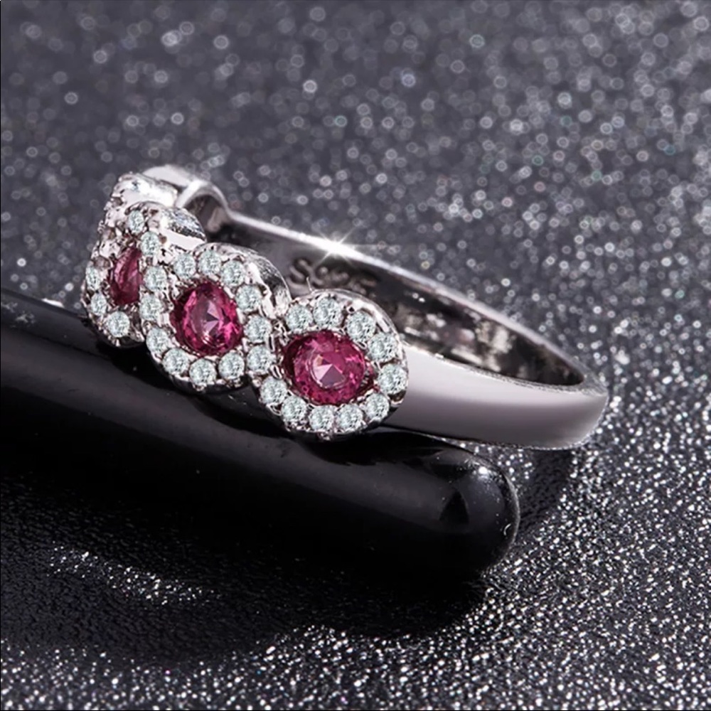 New 925 Silver Beautiful Sapphire Ring - Picture 4 of 6